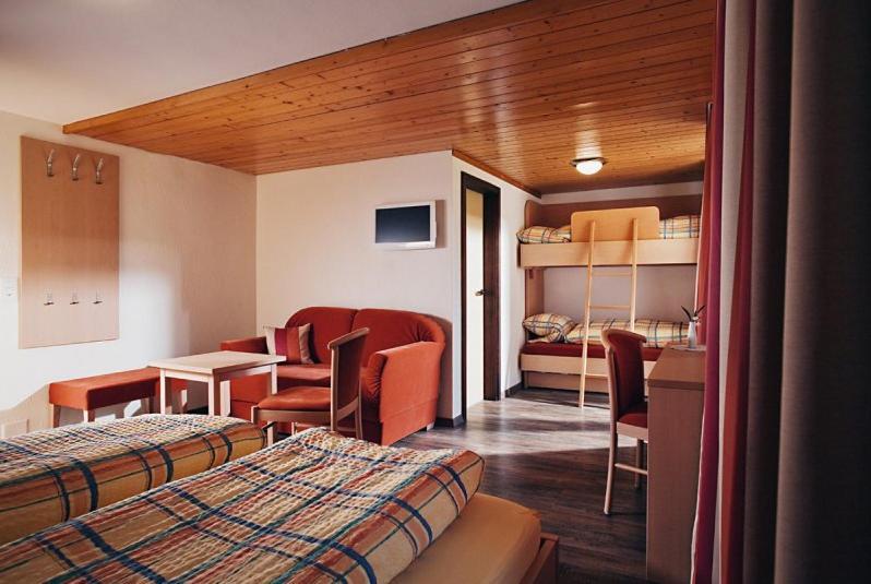 Hotel Des Alpes Kandersteg Bilik gambar