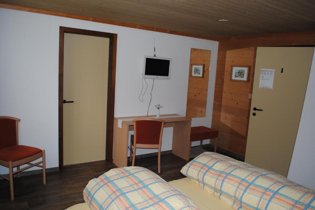 Hotel Des Alpes Kandersteg Bilik gambar