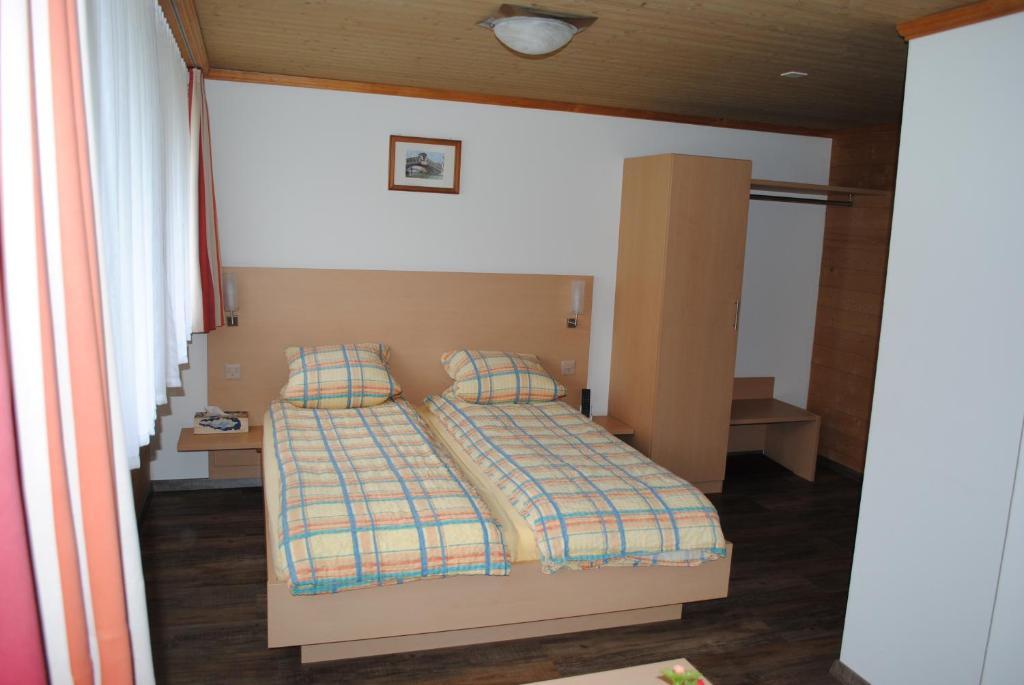 Hotel Des Alpes Kandersteg Bilik gambar