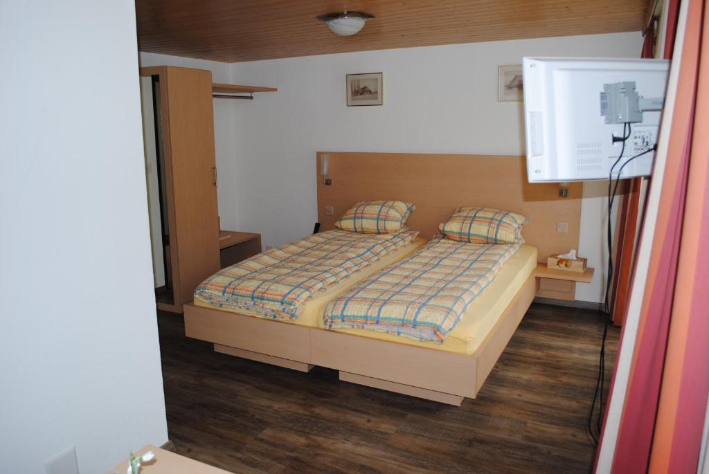 Hotel Des Alpes Kandersteg Bilik gambar